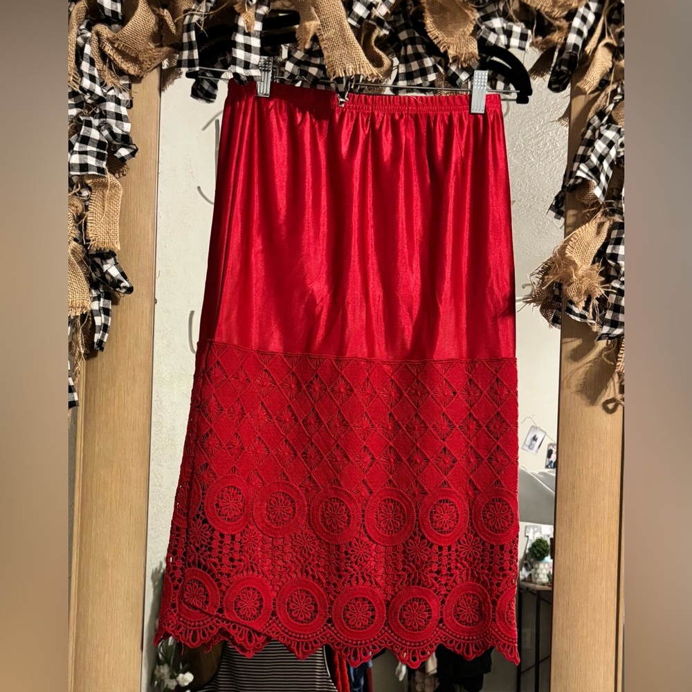 Nuggles Lace Slip Extender